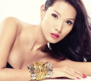 Earrings by Atelier Minyon