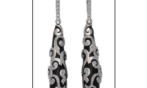 Ramon Barcelona introduced the Ebony collection