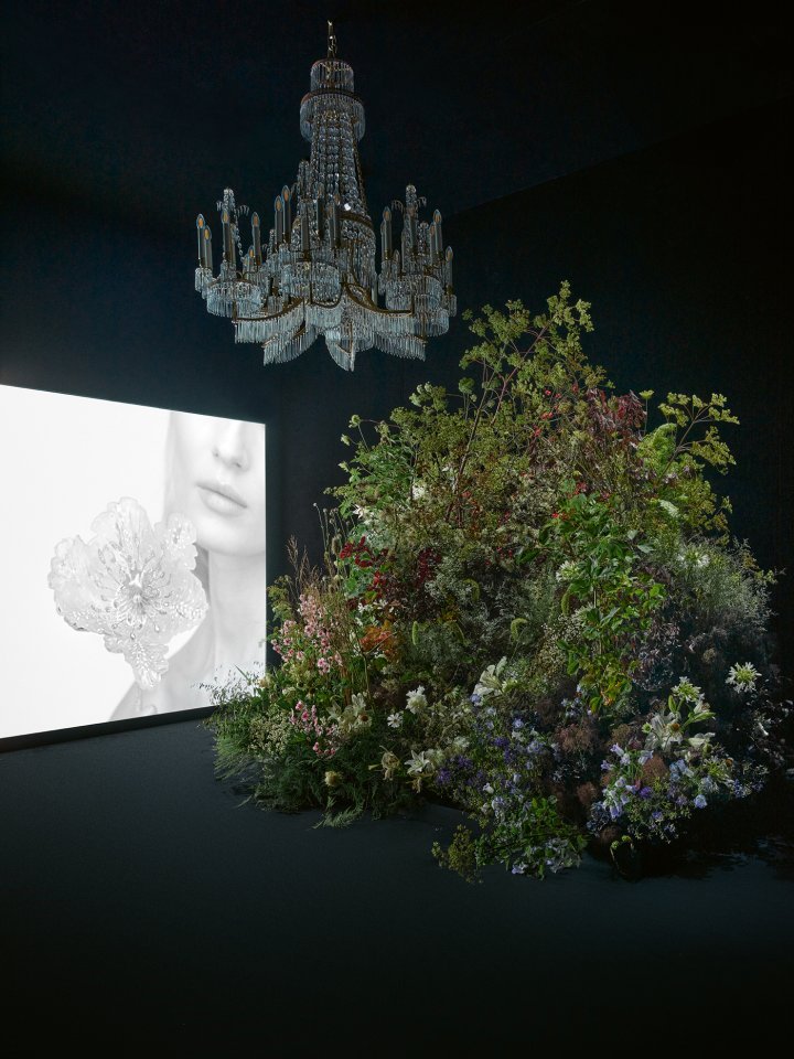 An arrangement by ikebana master Atsunobu Katagiri.